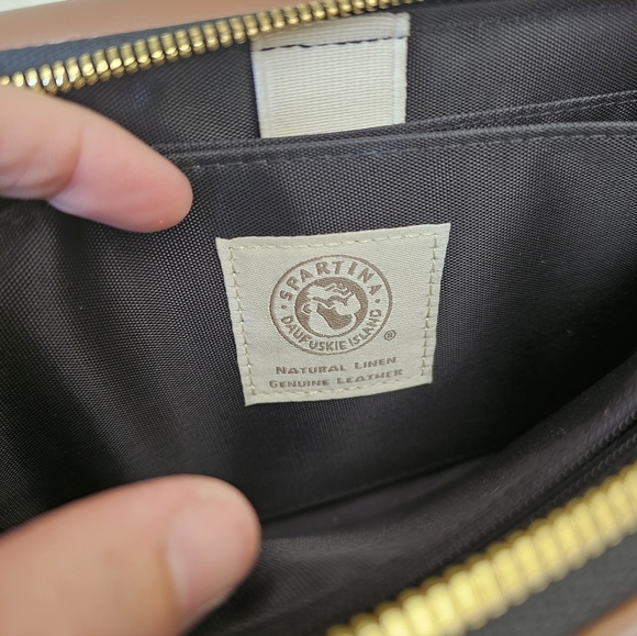 $124 Spartina 449 Verdier Essentials Crossbody - Picture 9 of 14